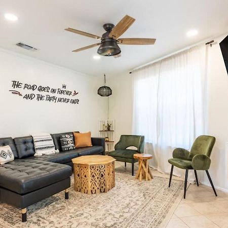 Downtown Pearl Bungalow At Beer Ranch Project Wimberley Esterno foto