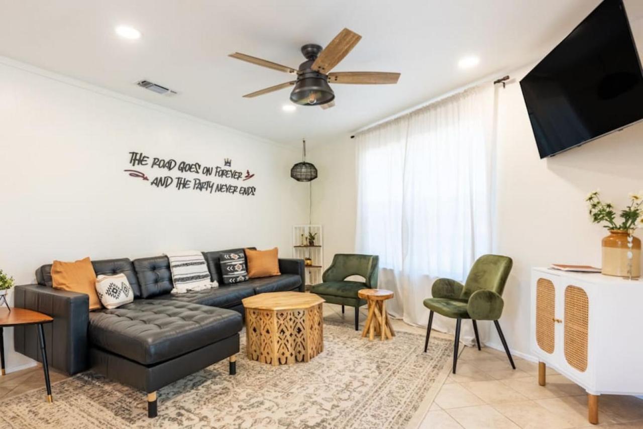 Downtown Pearl Bungalow At Beer Ranch Project Wimberley Esterno foto