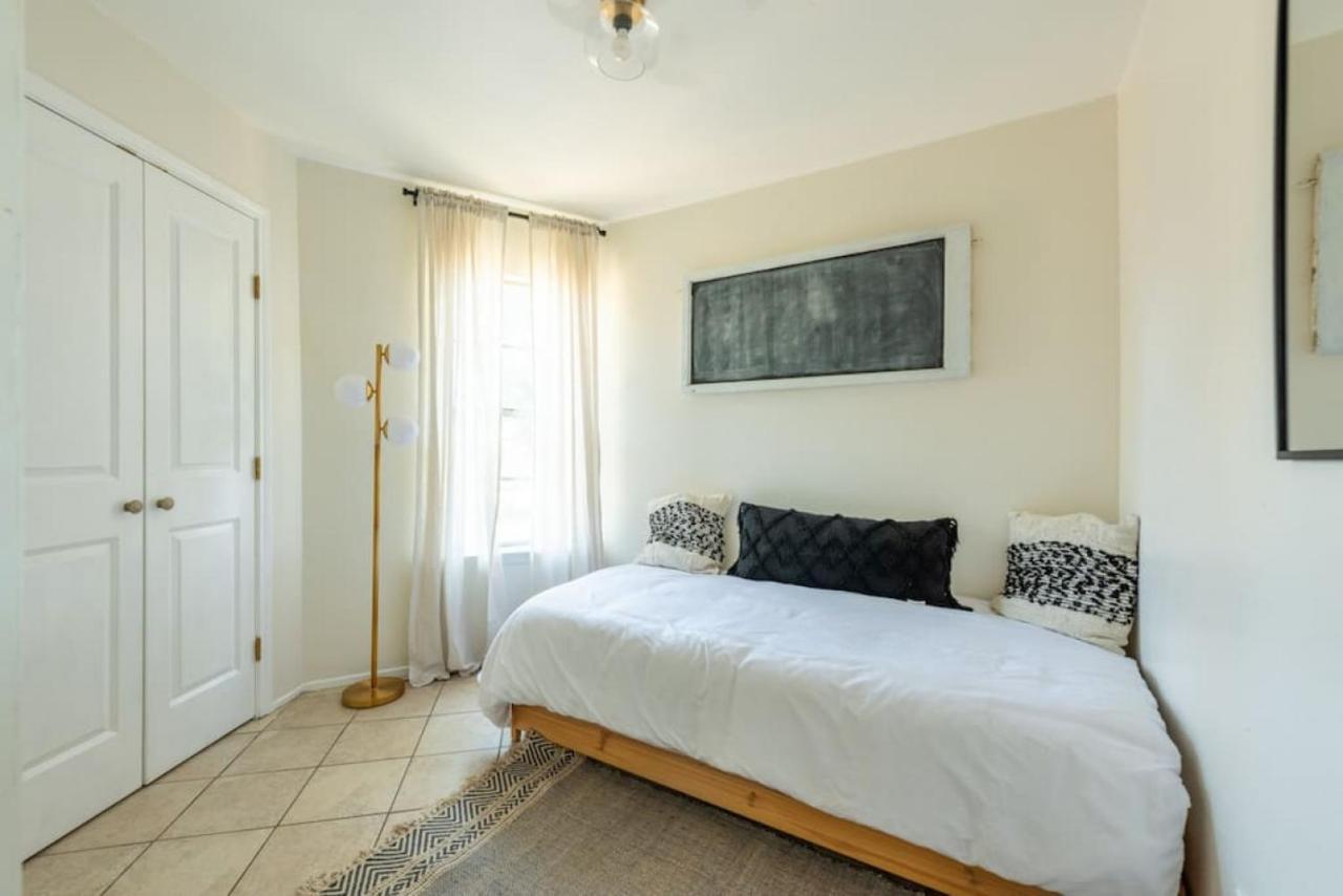 Downtown Pearl Bungalow At Beer Ranch Project Wimberley Esterno foto